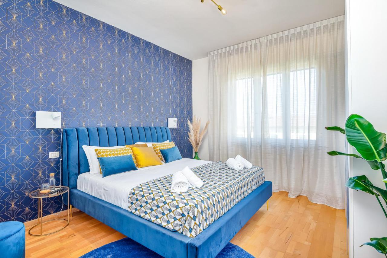 Art Deco' - Sleepwithme - Free Parking - Free Breakfast - Very Friendly Staff Lägenhet Pisa